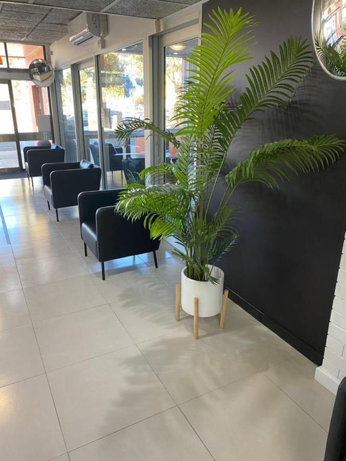 Adelaide Airport Motel Экстерьер фото